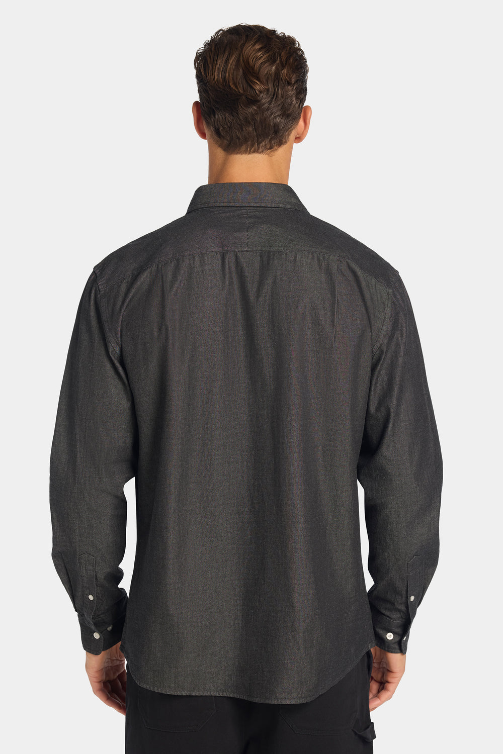 THE CHAMBRAY SHIRT