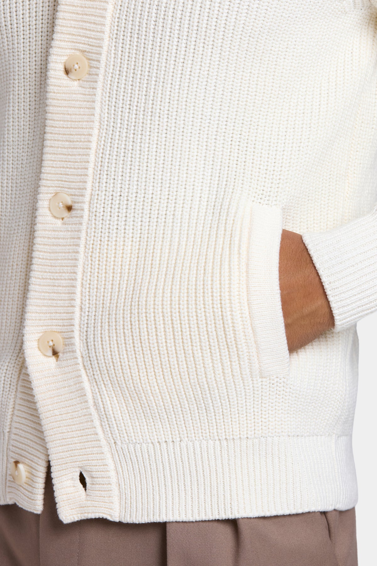 #color_Off White