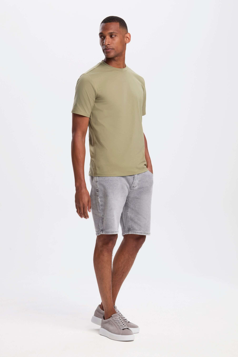 THE REGULAR T-SHIRT