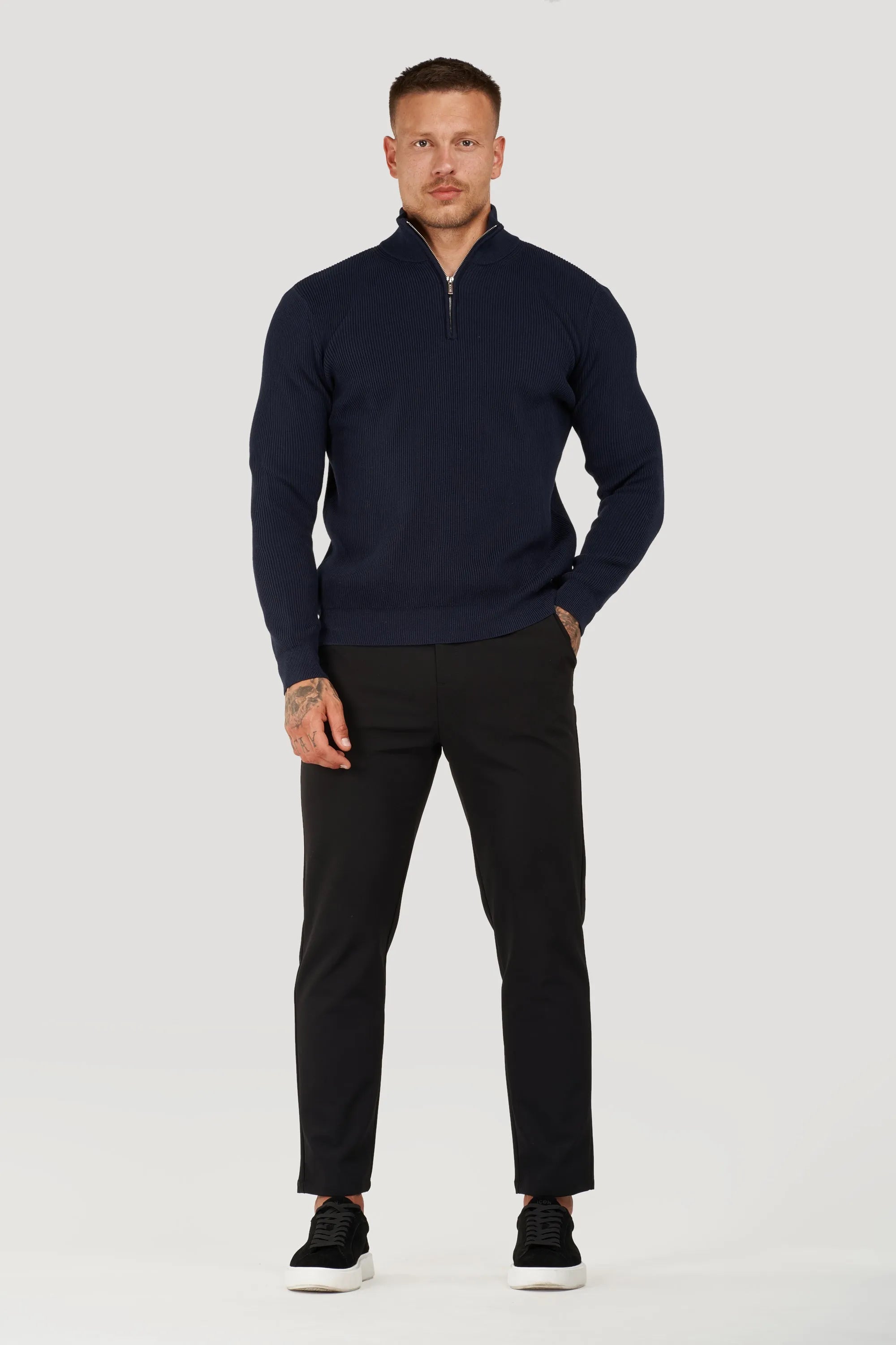 THE RENZO HALF ZIP SWEATER - ICON. AMSTERDAM