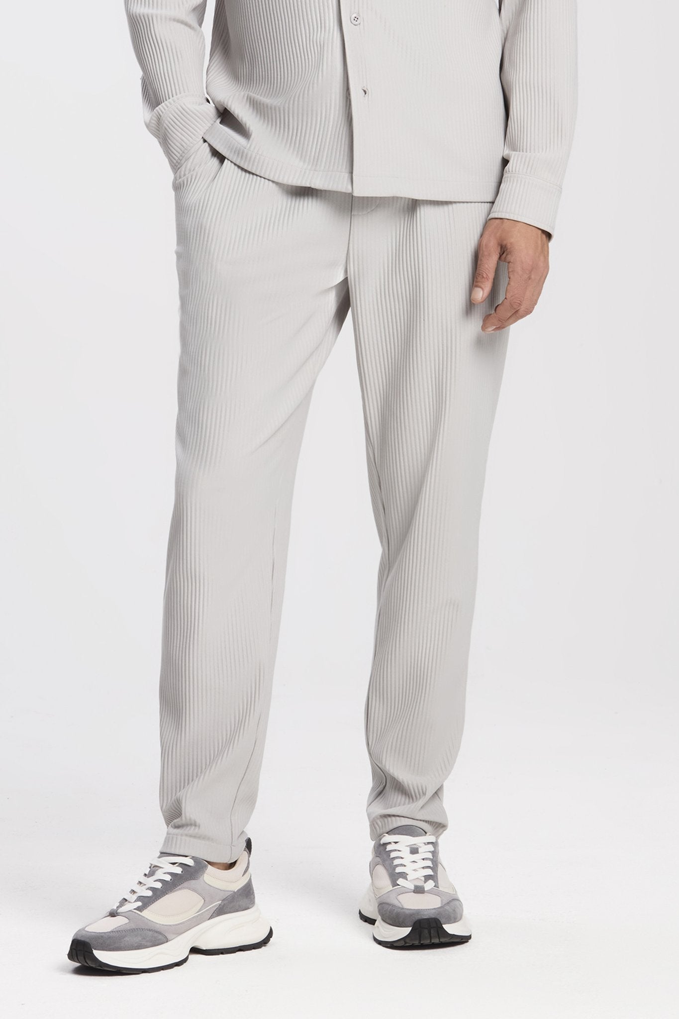 THE PLEATED LONG SET